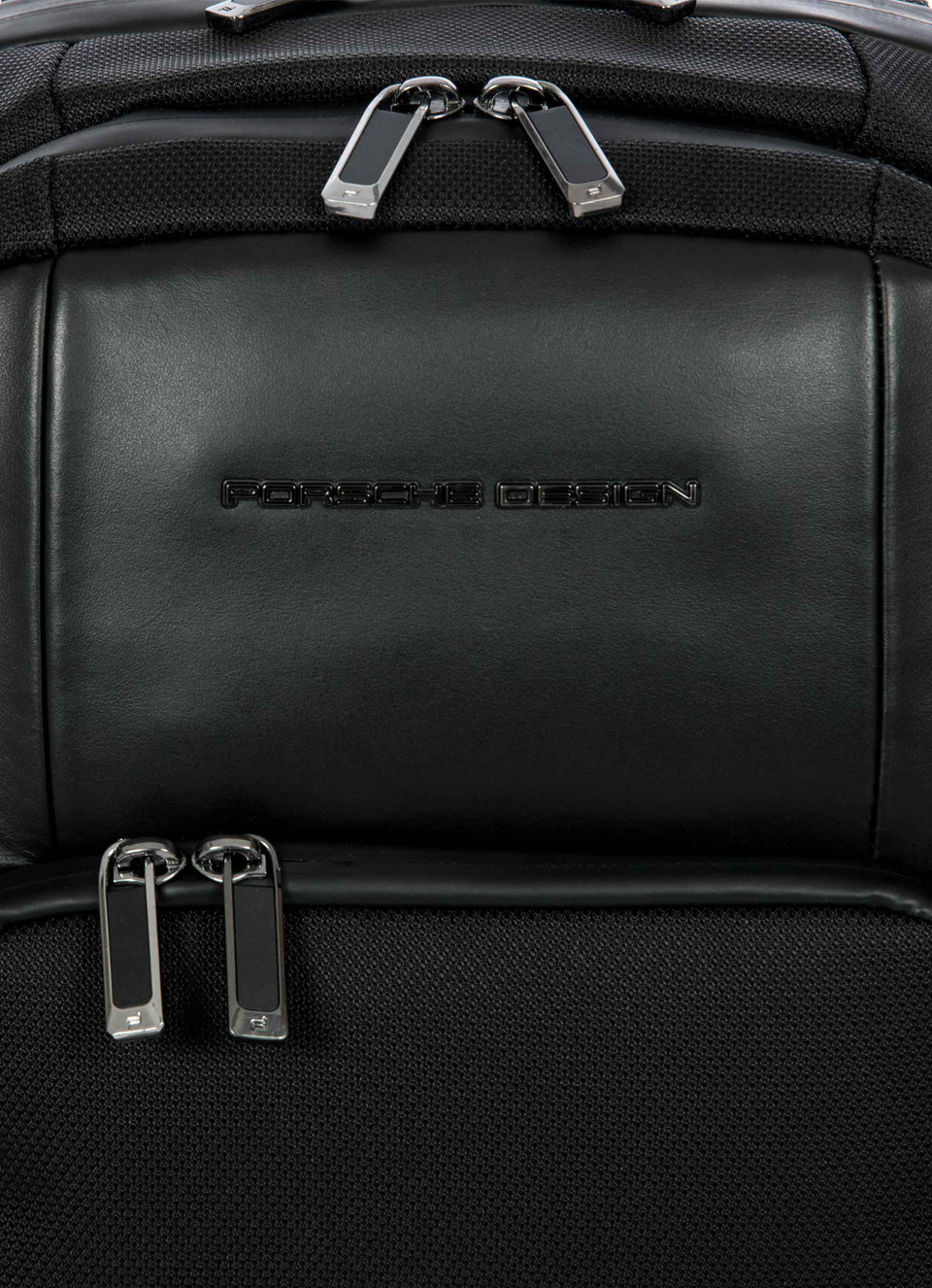 Hochwertige Schutzhülle für den Porsche Design Roadster Hardcase Trolley M. Aus weichem Neopren - Bric's