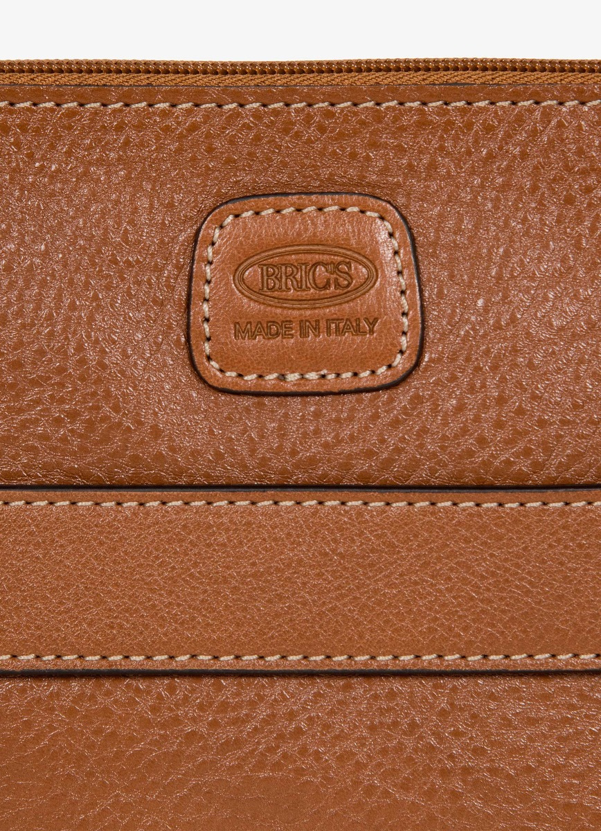 Life Pelle flat toiletry bag - Bric's